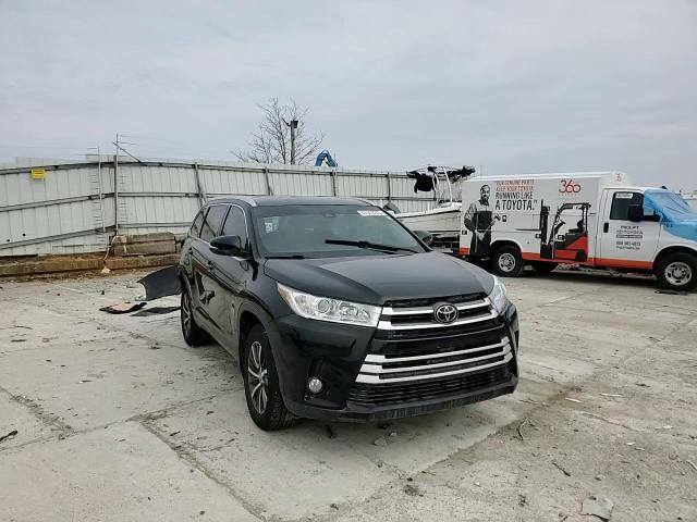 2018 Toyota Highlander - Image 11