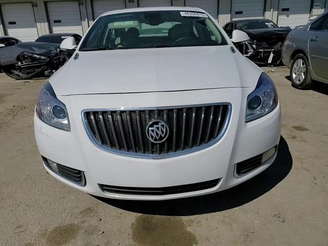 2013 Buick Regal - Image 11