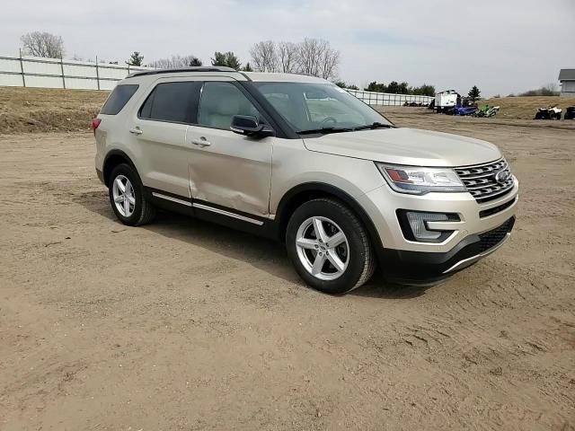 2017 Ford Explorer - Image 12