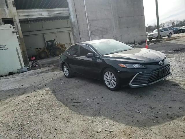 2022 Toyota Camry - Image 10