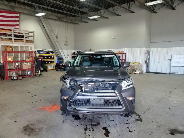 2016 Lexus GX - Image 12