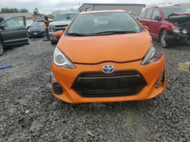 2016 Toyota Prius - Image 13