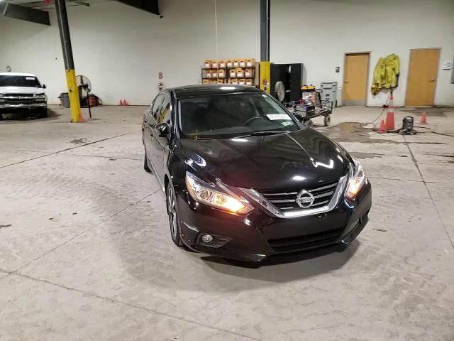 2016 Nissan Altima - Image 14