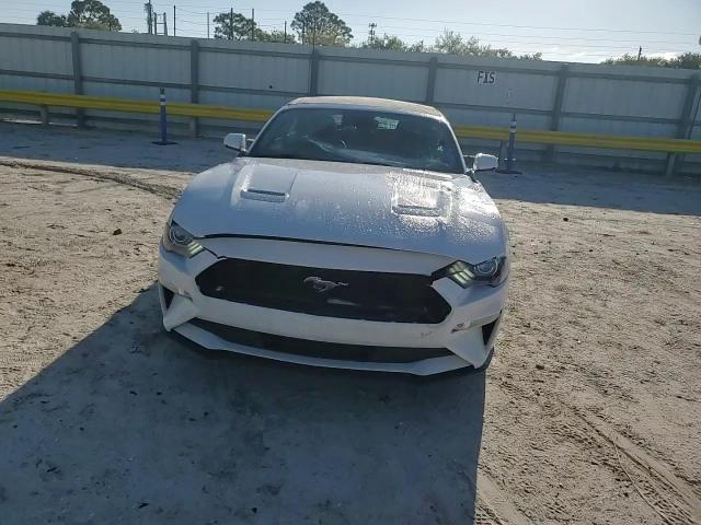 2019 Ford Mustang - Image 10