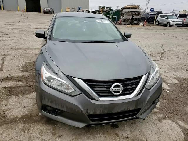 2018 Nissan Altima - Image 10