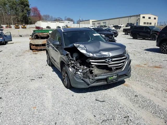 2017 Hyundai Tucson - Image 12