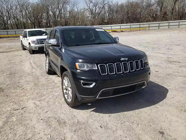 2017 Jeep Grand Cherokee - Image 11