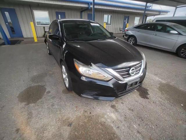 2016 Nissan Altima - Image 10