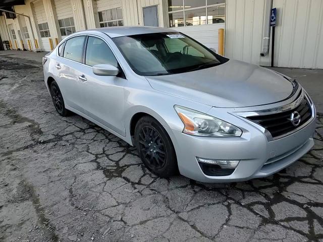 2014 Nissan Altima - Image 10