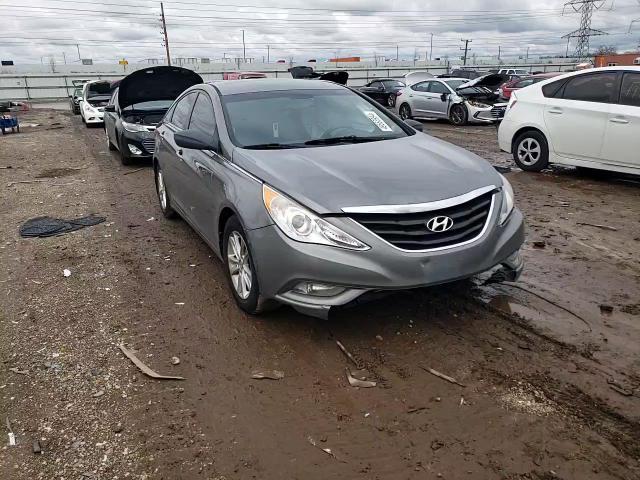 2013 Hyundai Sonata - Image 11