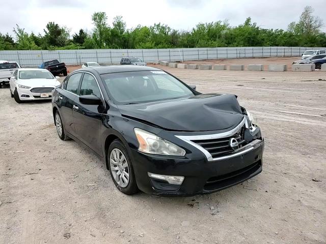 2015 Nissan Altima - Image 10