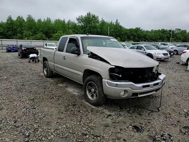 2005 GMC New Sierra C1500 VIN: 1GTEC19T75Z218598 Lot: 52724094