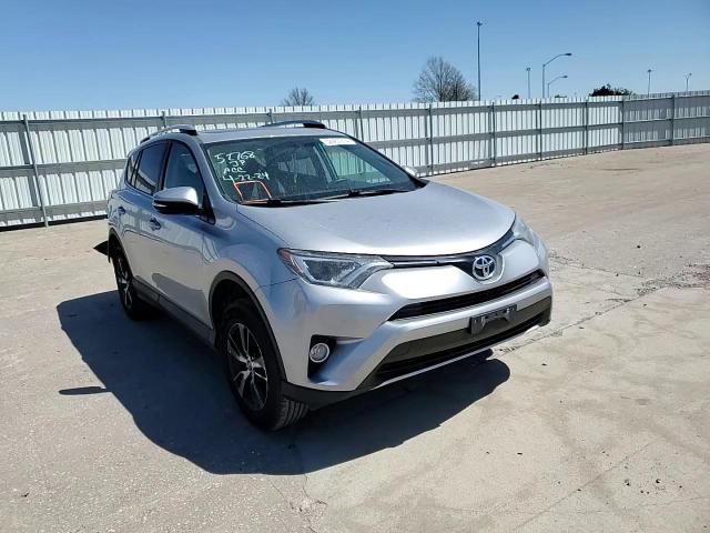 2T3RFREV2GW518843 2016 Toyota Rav4 Xle