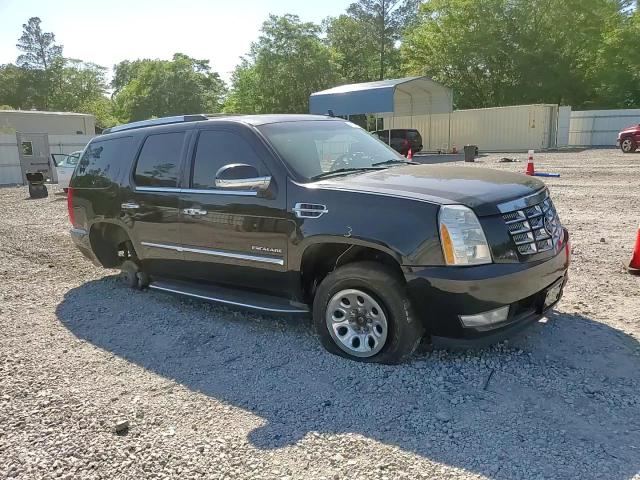2011 Cadillac Escalade - Image 11