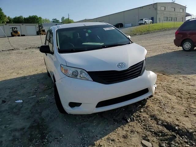 2017 Toyota Sienna VIN: 5TDZZ3DC6HS872596 Lot: 77945144