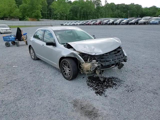 2011 Ford Fusion S VIN: 3FAHP0GA0BR323891 Lot: 51924754