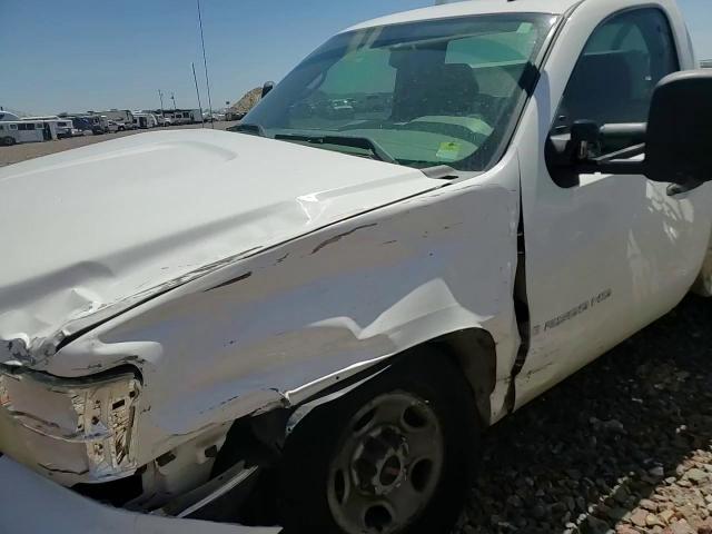 2008 GMC Sierra C2500 Heavy Duty VIN: 1GDHC24KX8E145168 Lot: 53098864