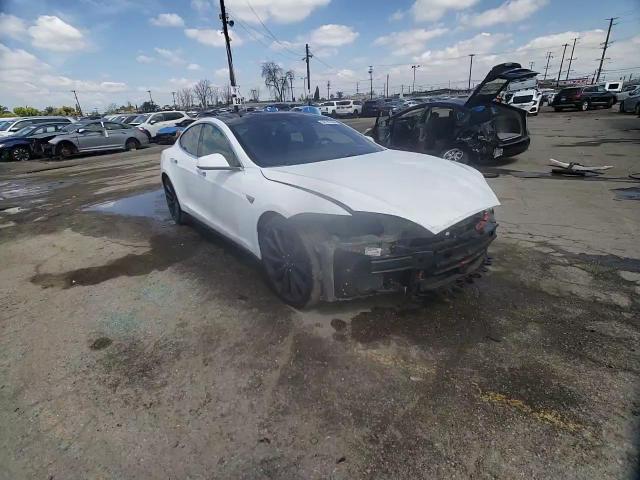 2014 Tesla Model S VIN: 5YJSA1H1XEFP61801 Lot: 50137494