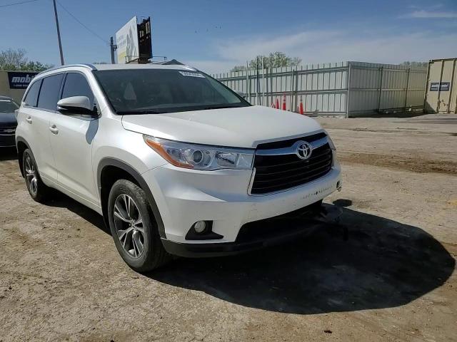 2016 Toyota Highlander Xle VIN: 5TDJKRFH5GS347640 Lot: 50643554