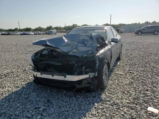 2015 Hyundai Genesis 3.8L VIN: KMHGN4JE3FU028843 Lot: 54317905