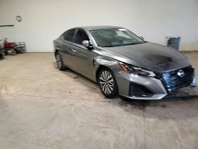 2023 Nissan Altima Sv VIN: 1N4BL4DV3PN378197 Lot: 53262605