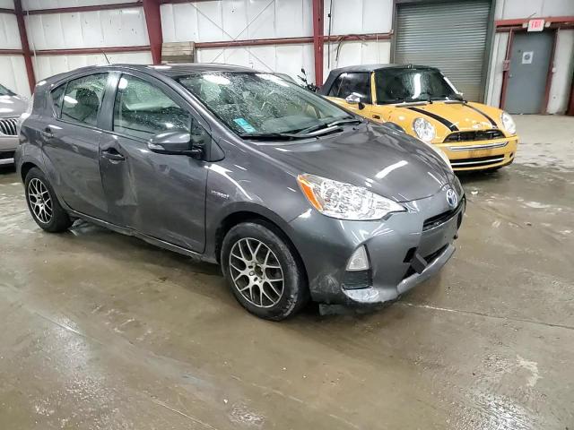 2014 Toyota Prius C VIN: JTDKDTB32E1570041 Lot: 52148345