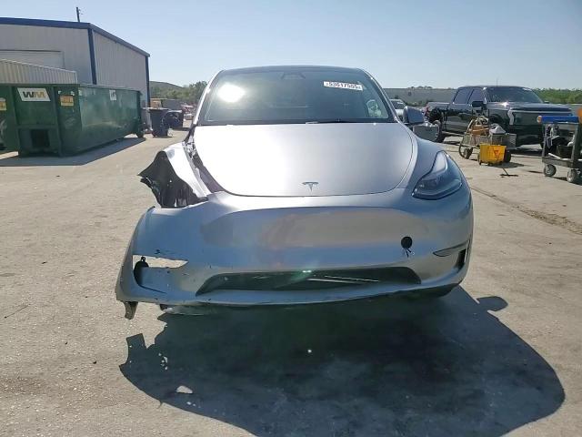 2025 Tesla Model Y VIN: 7SAYGDED8SA370845 Lot: 53617555