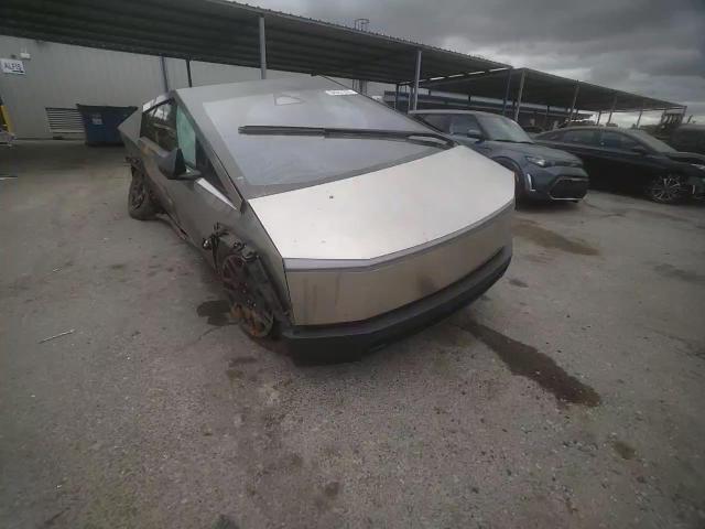 2024 Tesla Cybertruck VIN: 7G2CEHEE1RA018520 Lot: 54367935