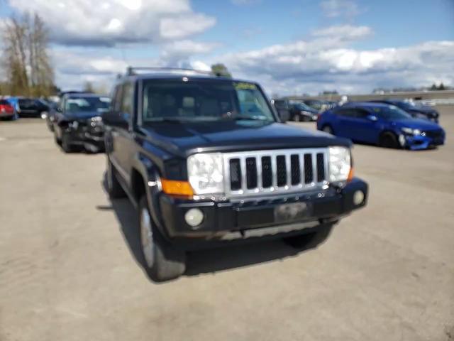 2008 Jeep Commander Overland VIN: 1J8HG68228C152923 Lot: 51851365
