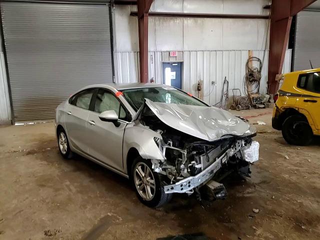 2018 Chevrolet Cruze Lt VIN: 1G1BE5SMXJ7127122 Lot: 53441135