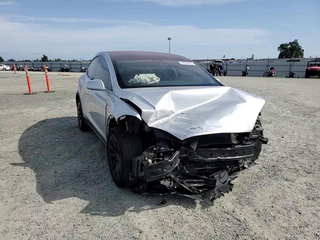 2018 Tesla Model X VIN: 5YJXCBE2XJF104526 Lot: 52934835