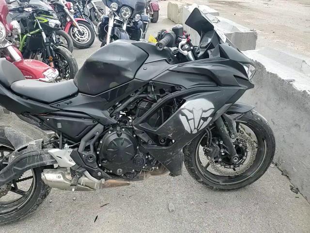 2024 Kawasaki Ex650 P VIN: ML5EXEP19RDAC1490 Lot: 54750695