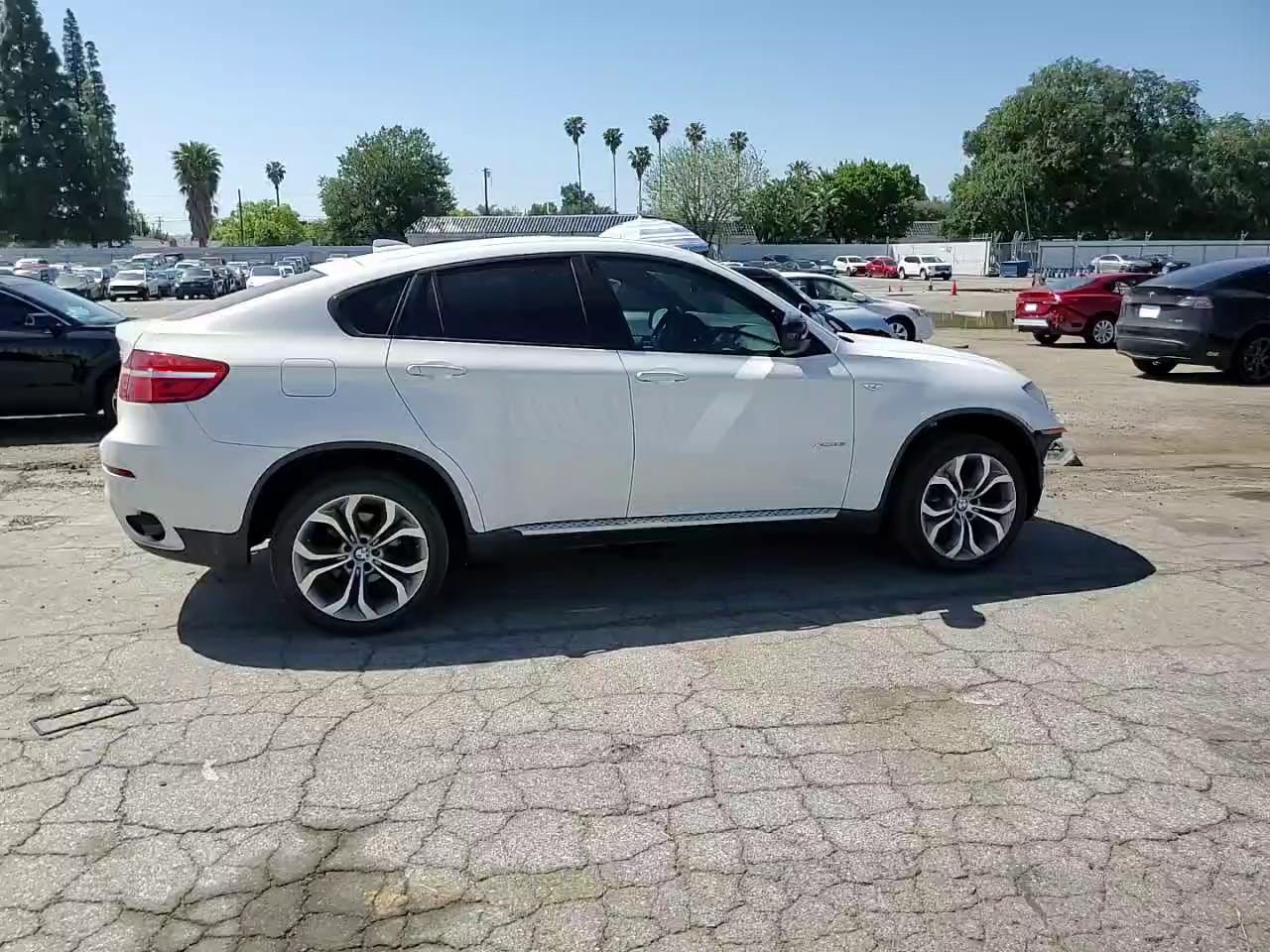 Фото: 5UXFG2C58DL784486