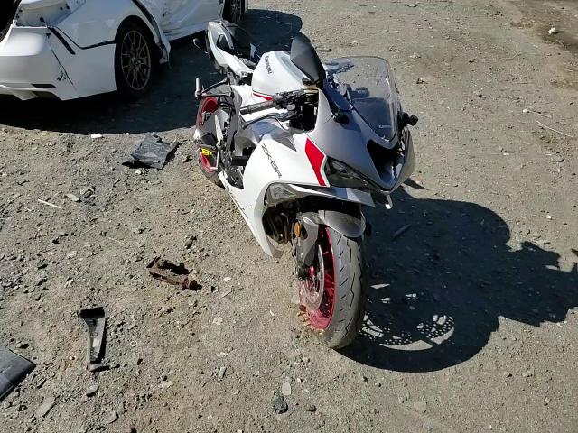 2025 Kawasaki Zx636 K VIN: JKBZXJK13SA007977 Lot: 54817305
