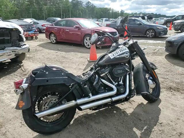 2018 Harley-Davidson Flhcs Heritage Classic 114 VIN: 1HD1YBK11JC042741 Lot: 51979855