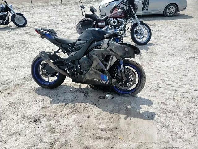 2017 Suzuki Gsx-R1000 R VIN: JS1DM11H4H2100130 Lot: 53381475