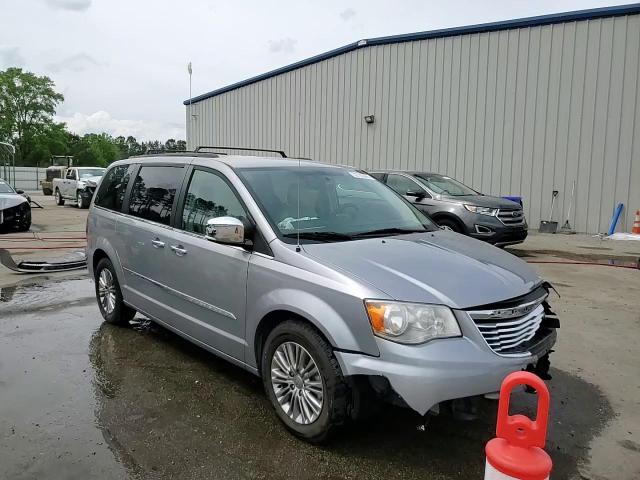 2014 Chrysler Town & Country Touring L VIN: 2C4RC1CG9ER453530 Lot: 53782865