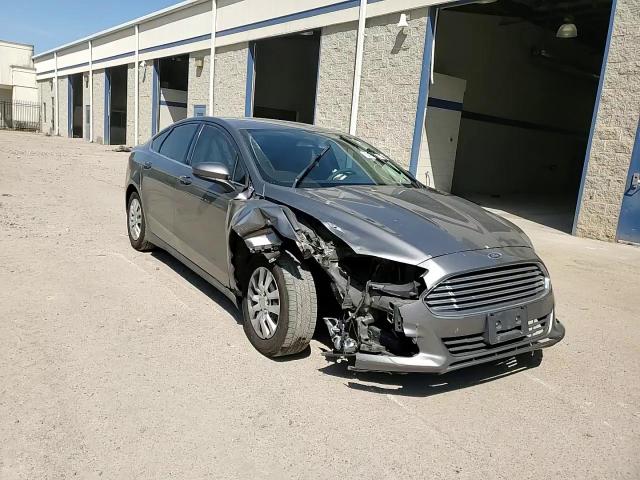 2013 Ford Fusion S VIN: 3FA6P0G7XDR262516 Lot: 54753935