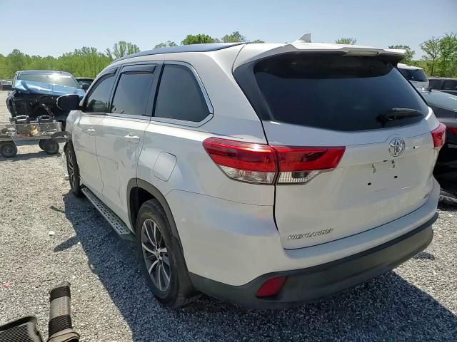 2018 Toyota Highlander Se VIN: 5TDKZRFH2JS271947 Lot: 53381585