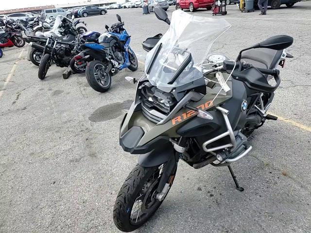 2015 BMW R1200 Gs Adventure VIN: WB10A1201FZ096867 Lot: 53987145