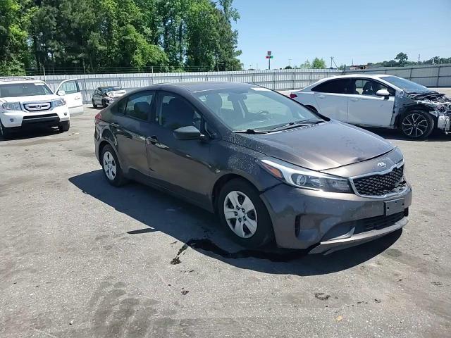 2017 Kia Forte Lx VIN: 3KPFK4A70HE122285 Lot: 54721955