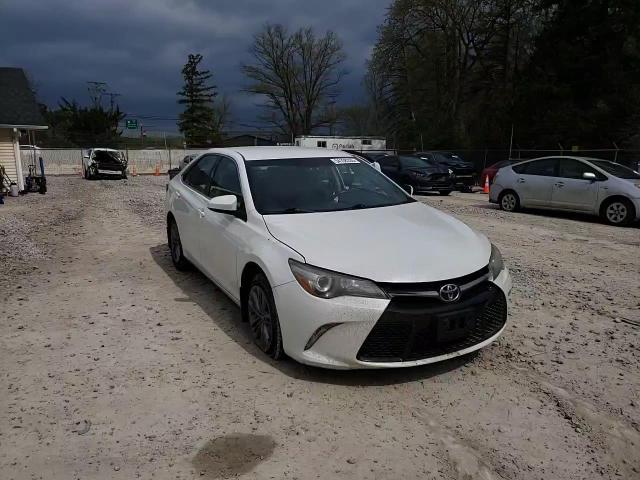 2015 Toyota Camry Le VIN: 4T1BF1FK1FU109621 Lot: 54108335