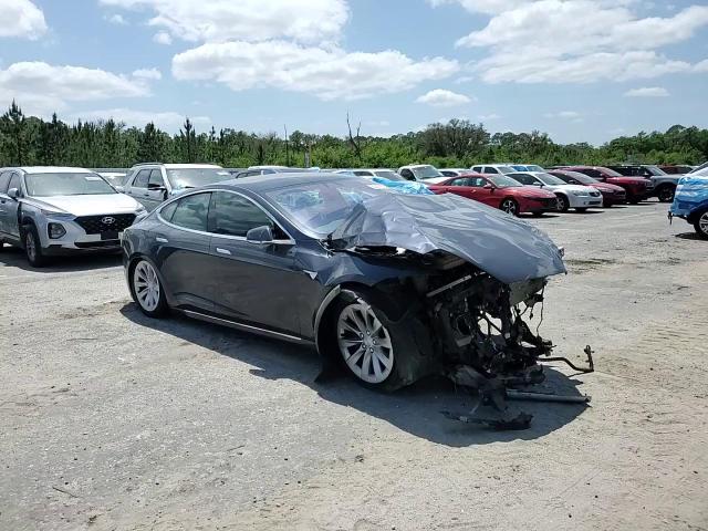 2018 Tesla Model S VIN: 5YJSA1E2XJF257773 Lot: 54487095