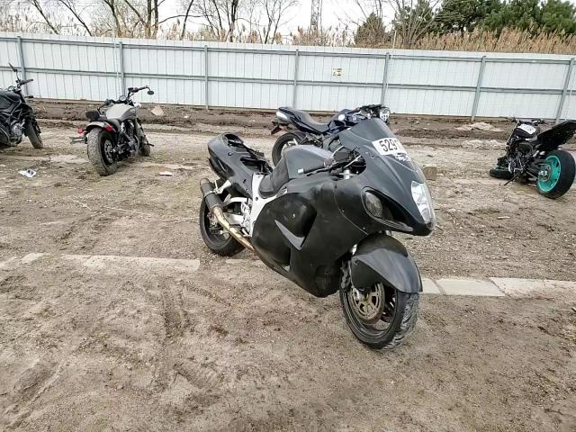 2002 Suzuki Gsx1300 R VIN: JS1GW71A922103657 Lot: 52917865