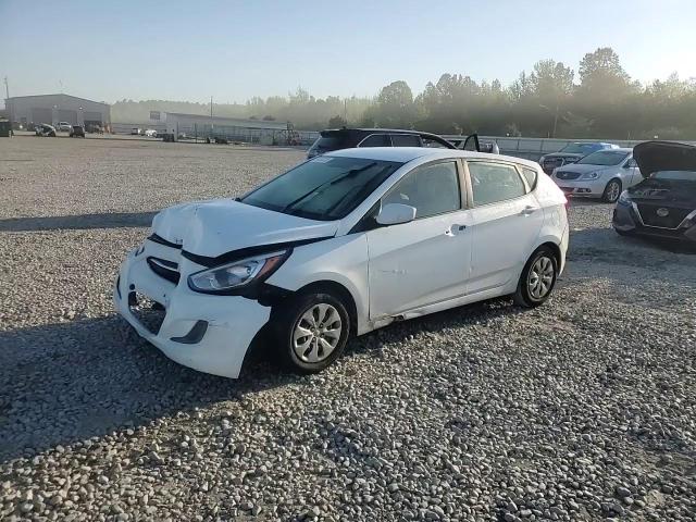 2017 Hyundai Accent Se VIN: KMHCT5AE4HU320465 Lot: 53553735
