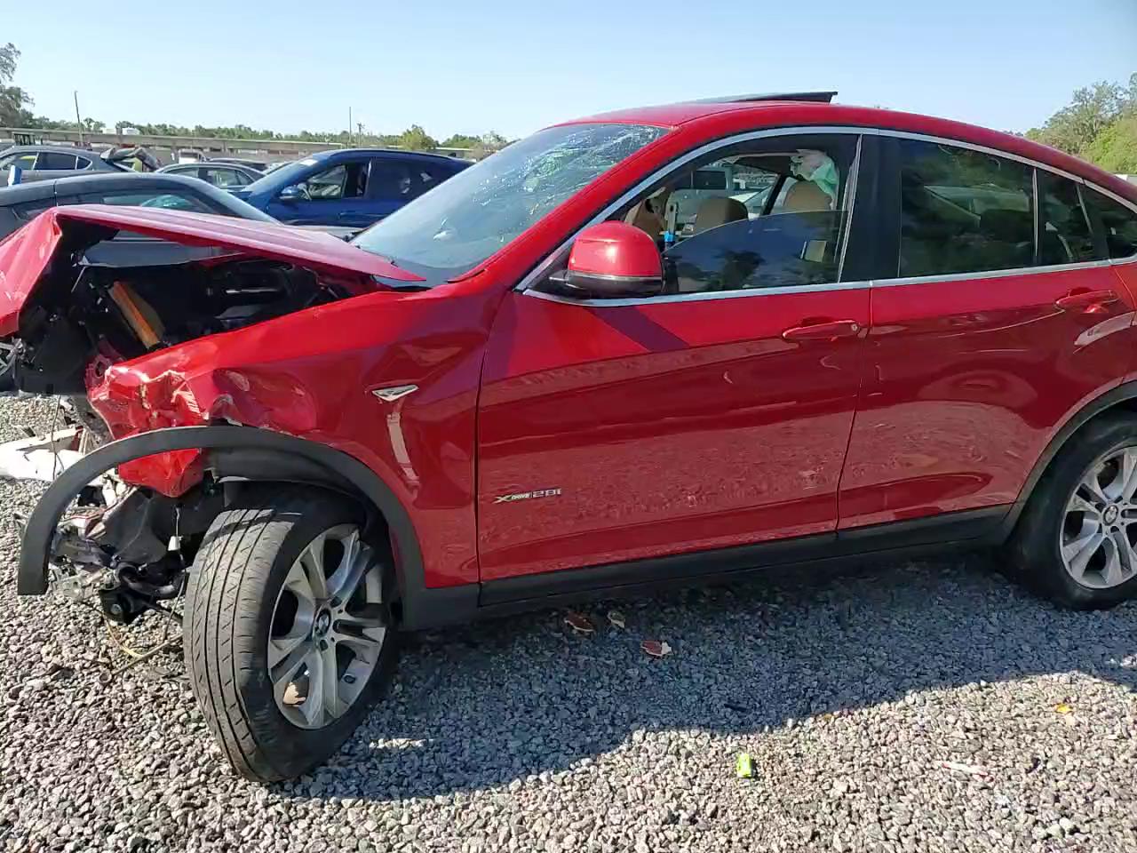 Фото: 5UXXW3C34H0T79096