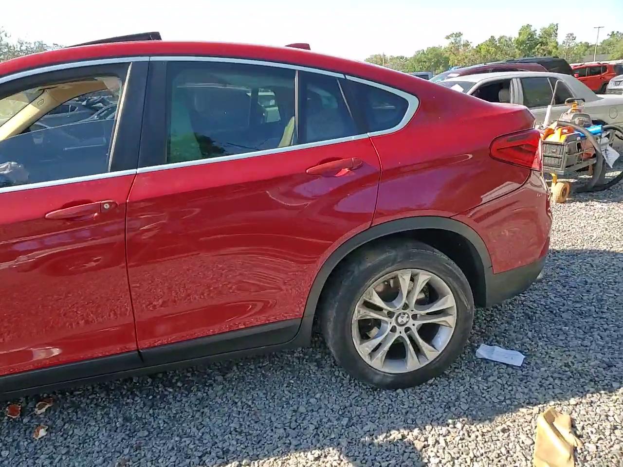 Фото: 5UXXW3C34H0T79096