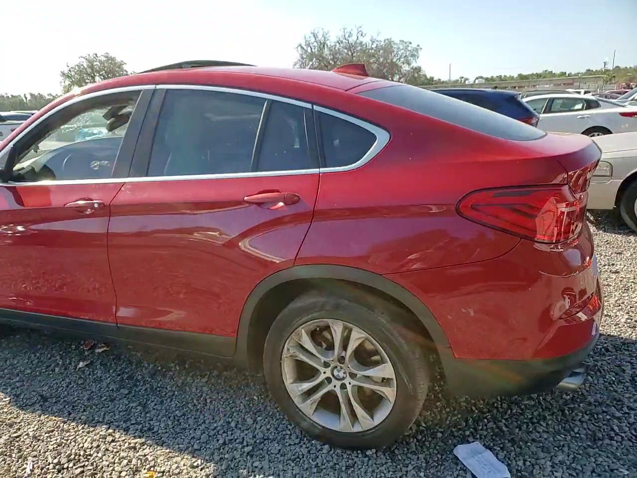 Фото: 5UXXW3C34H0T79096