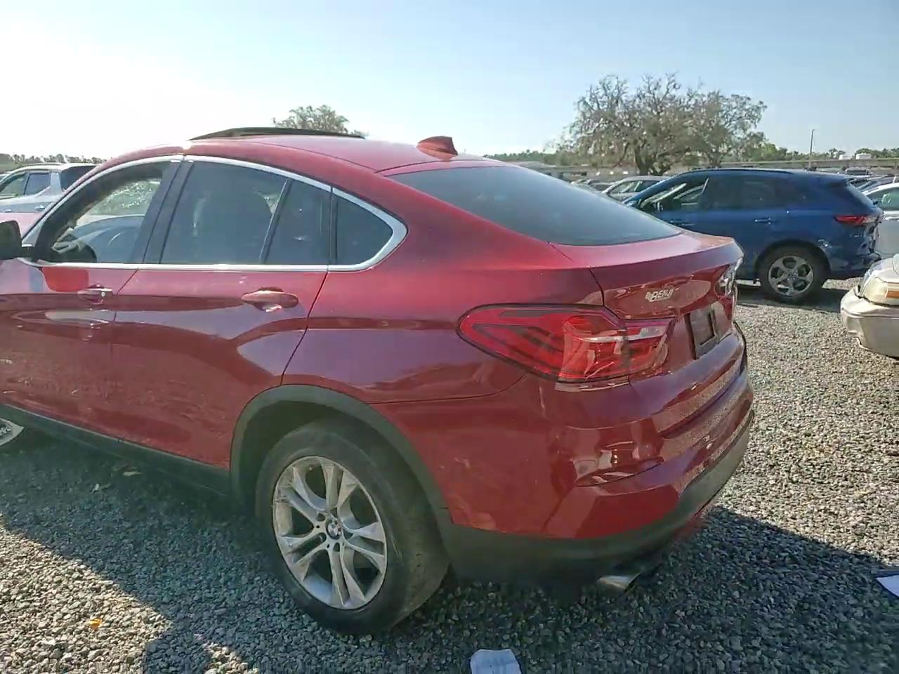 Фото: 5UXXW3C34H0T79096