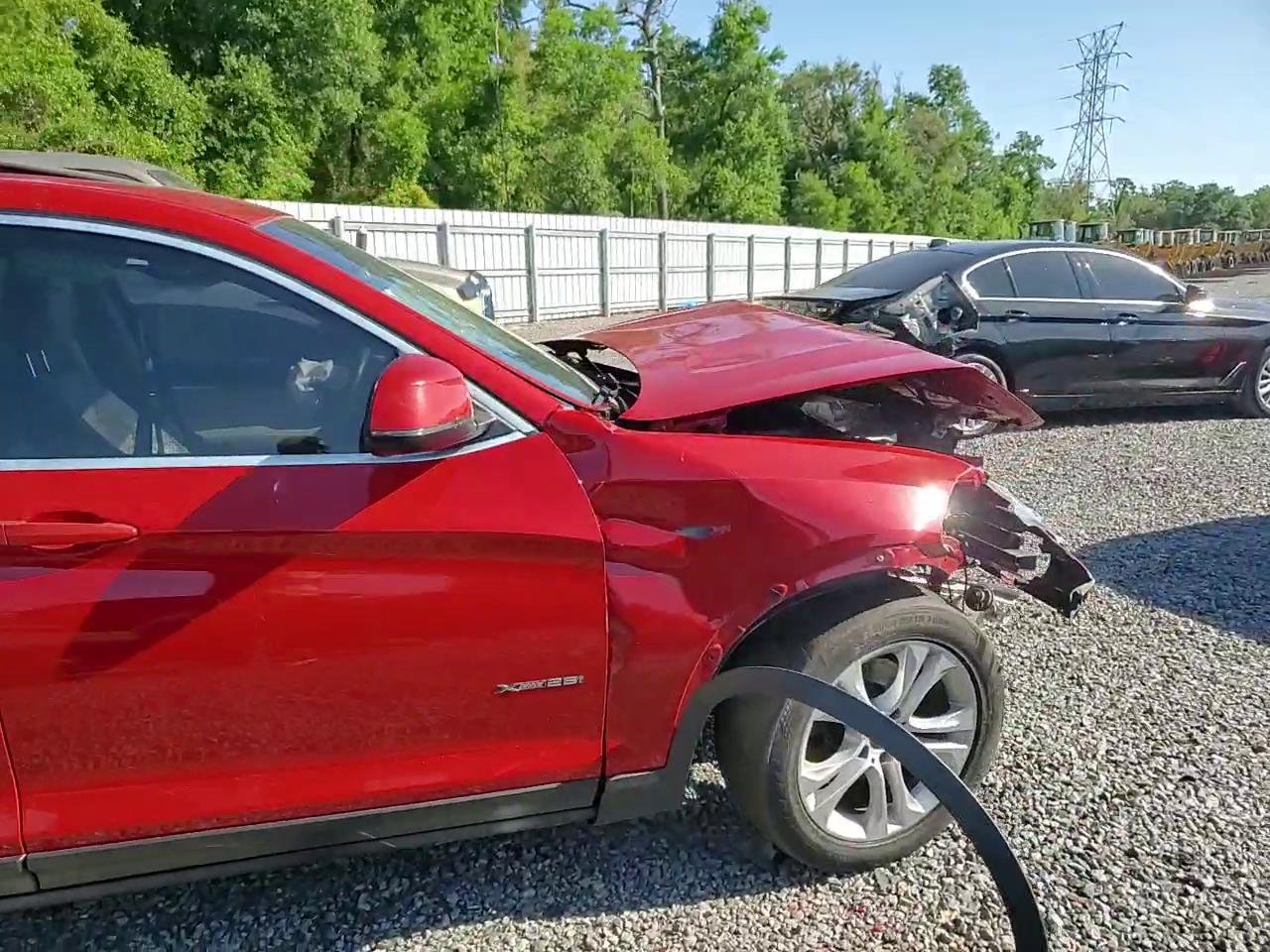 Фото: 5UXXW3C34H0T79096